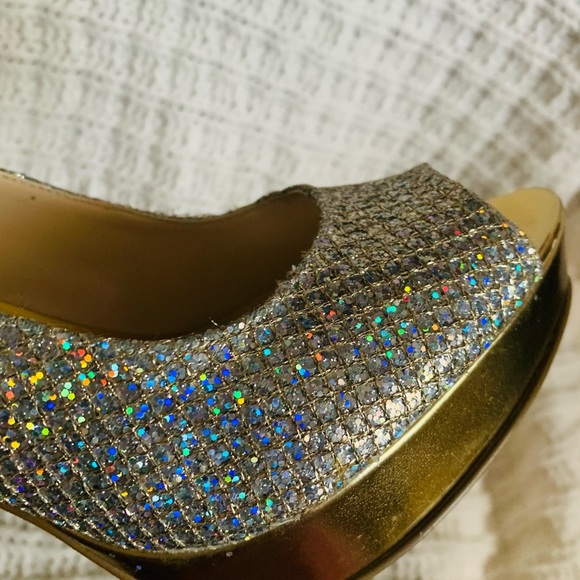 Enzo Angiolini Easully Silver Gold Formal Heels - Picture 9 of 13